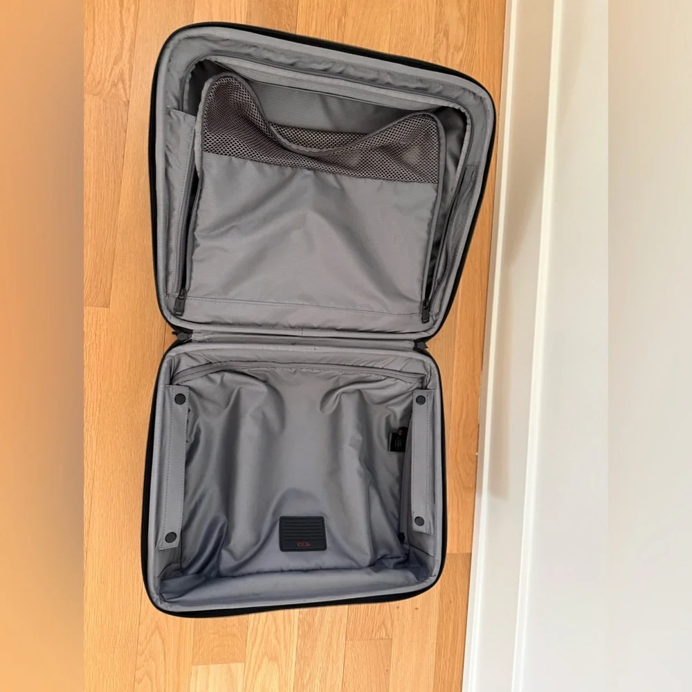 Tumi high quality